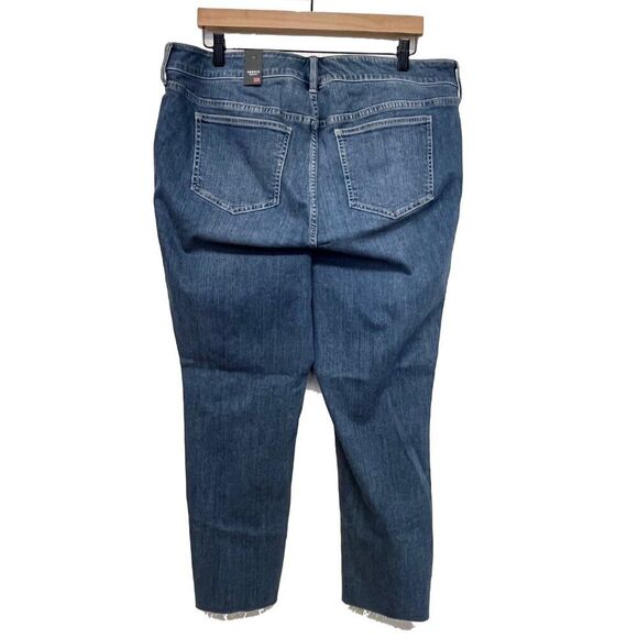 New Torrid Blue Boyfriend Mid-Rise Jeans - Size 18R - Picture 6 of 8